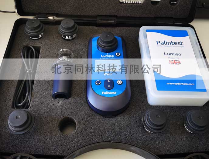 某灌裝水廠使用多功能水質檢測儀